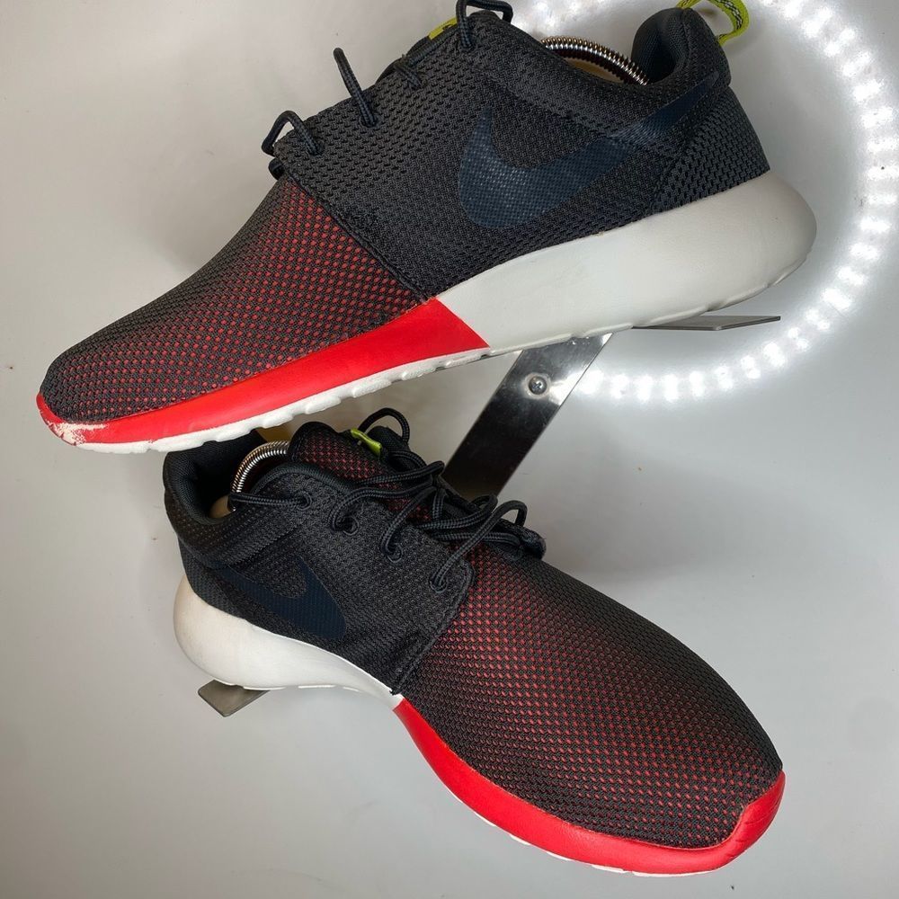 Nike Roshe Run Anthracite Men's Sz 11 Black/Red Running Jogging Shoes 511881-021
